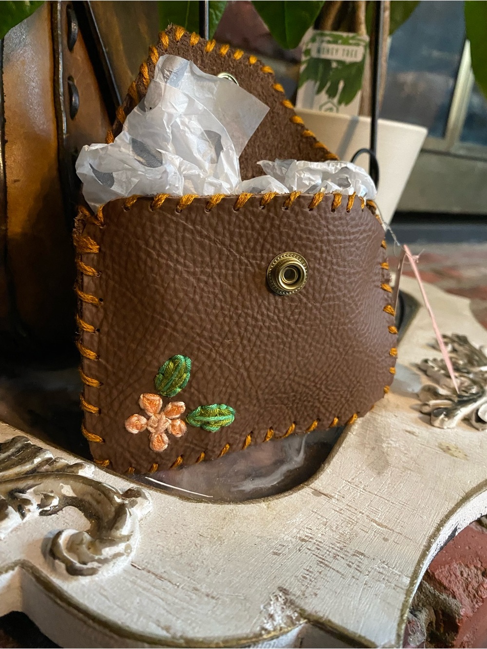 Embroidered Wallet - Picture 4 of 8